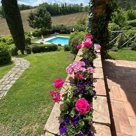 Podere Casanuova Farm stay *